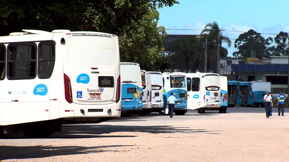 Ônibus do Sistema Transcol - Foto: Oliveira Alves/Arquivo TV Gazeta