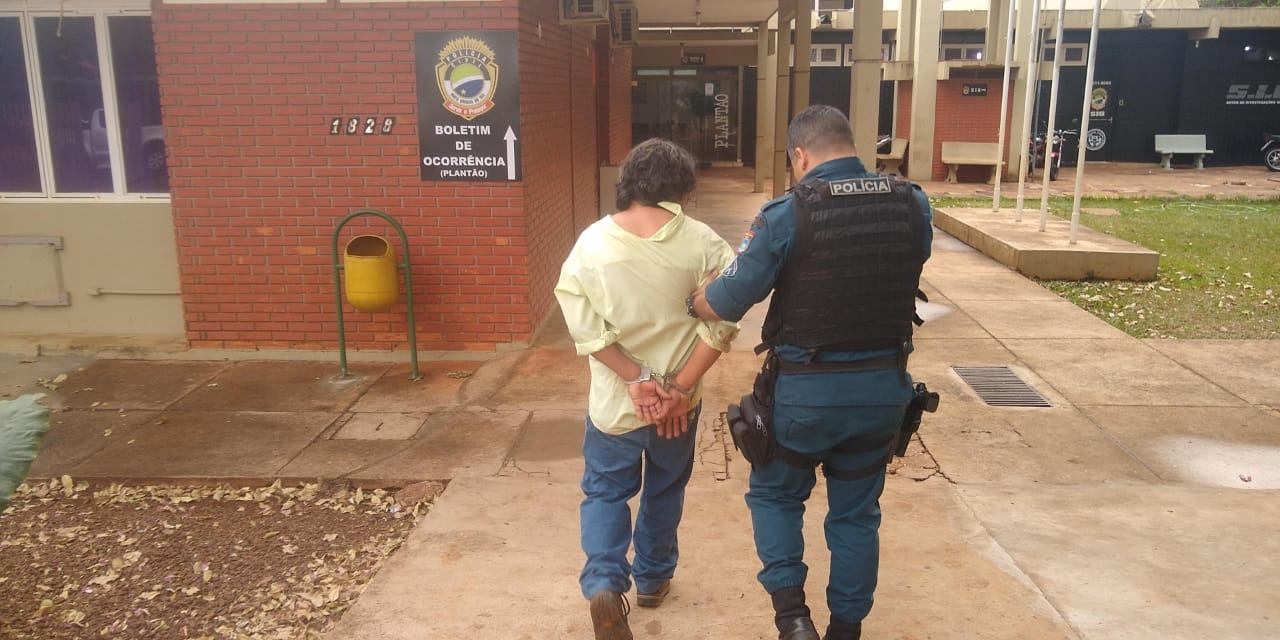 Acusado foi detido e encaminhado à Delegacia (Foto: Cido Costa)