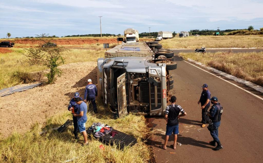 Acidente matou motorista na rodovia MS-145 em Deodápolis - Foto: Deodapolisnews/Ivinoticias