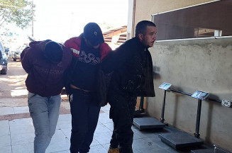 Trio vendia os entorpecentes aos estudantes da fronteira; Fotos: Sidnei Bronka/Ligado Na Notícia