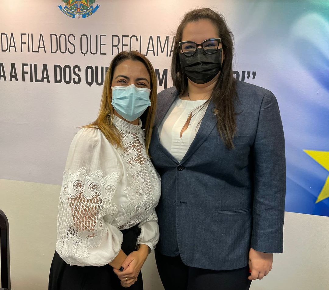 Senadora Soraya Thronicke (PSL/MS) e a prefeita de Naviraí, Rhaiza de Matos (PSDB)/Foto: Assessoria