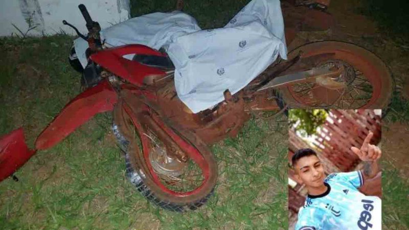 Motociclista morreu no local - (Foto: Ponta Porã News)