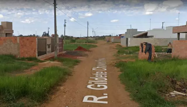 Rua Gildete Chaves Feijo, no Portal Caiobá, onde ocorreu o crime. (Foto: Google Street View) 