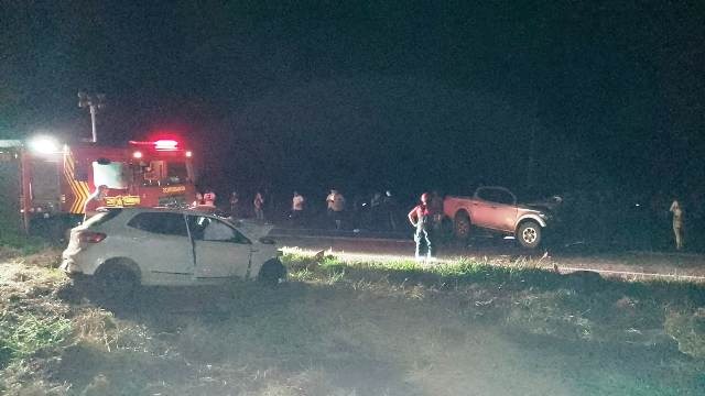 Colisão frontal entre carro e camionete mata motorista em Dois Irmãos do Buriti - BN - Karlao