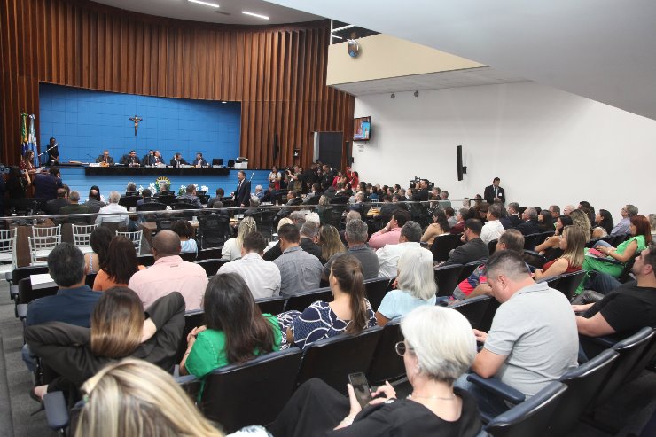 Autoridades e representantes da sociedade civil acompanharam a abertura dos trabalhos legislativos/Wagner Guimarães