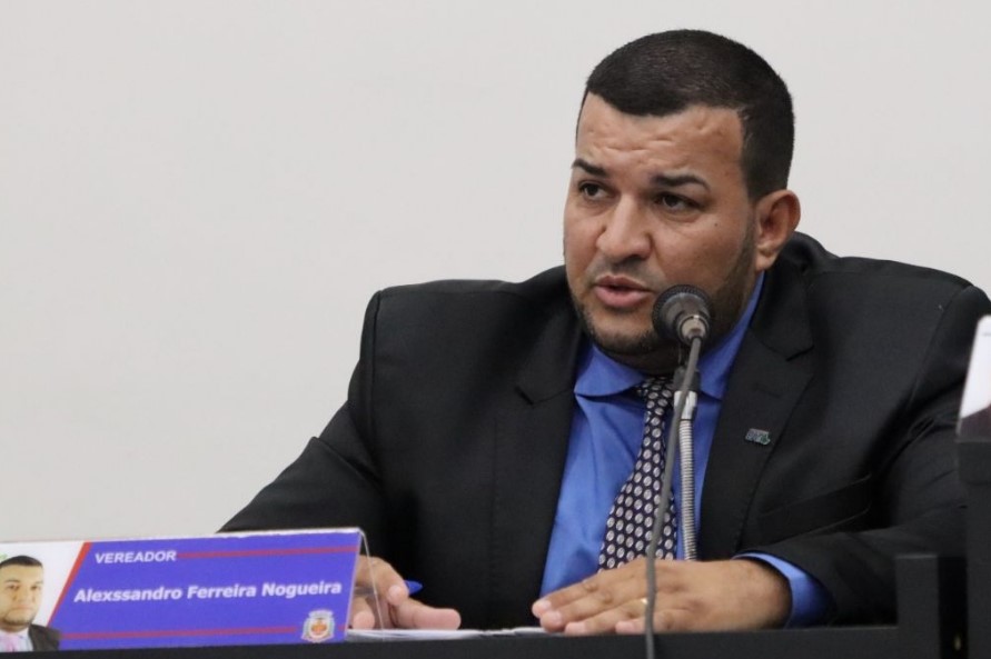 O vereador Alexssandro Ferreira Nogueira durante sessão da Câmara de Angélica (Foto: Divulgação) 