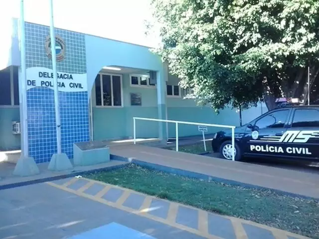 Fachada da Delegacia de Polícia Civil de Sidrolândia, onde caso foi registrado (Foto: Sidrolandia News) 