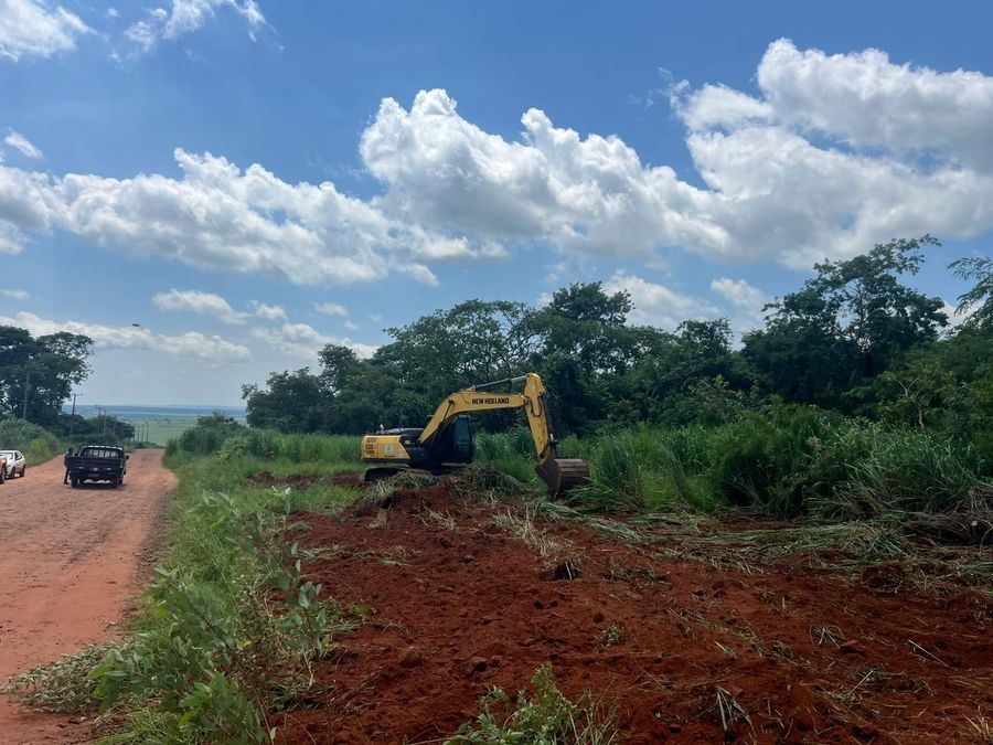 Terreno da margem de acesso à Cebola, no Quebra Coco (Fotos: Thaís Mourão)