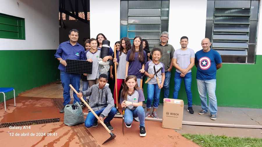 Projeto em parceria garante viveiro de mudas para Escola Municipal do Capão Bonito I (Foto: Divulgação)