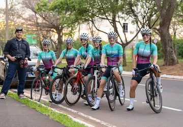 Grupo de ciclismo feminino Venus, responsável pela ação. (Foto: Cyro Clemente) 