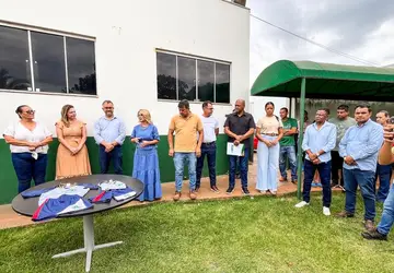Autoridades, gestores de unidades escolares e alunos da Escola Catarina de Abreu prestigiaram a posse do novo secretário (Fotos: Bruna Loschi)