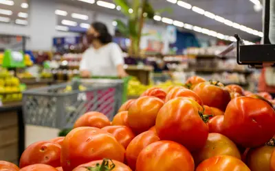Novos ajustes no setor de alimentação dificultam ainda mais as compras em mercados