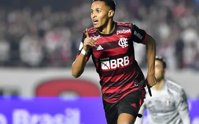 Brasileirão: Com times mistos, São Paulo perde para o Flamengo no Morumbi