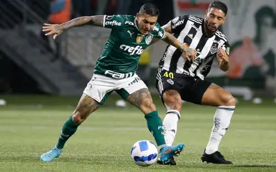 Libertadores: Mesmo com dois a menos, Palmeiras elimina o Atlético-MG nos pênaltis